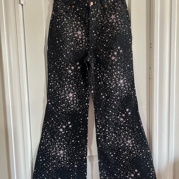 Free People x Wrangler collab - Wanderer Star Pattern Flare Jeans - Picture 8 of 8